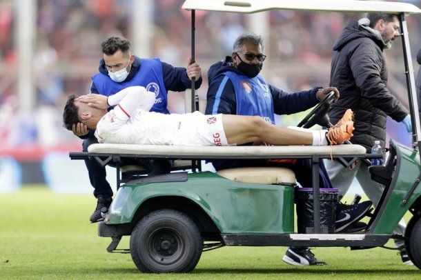 San Lorenzo-Independiente: La terrible patada de Federico Gattoni a Tomás Pozzo