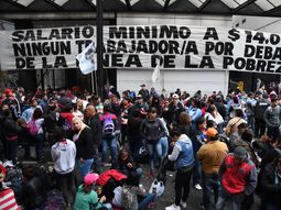 Caos en el centro porteño por la protesta de movimientos sociales Caos en el centro porteño por la protesta de movimientos sociales