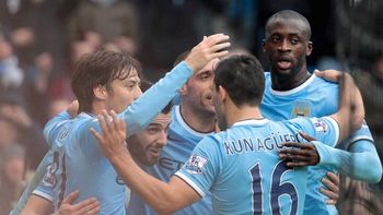 el city aplasto al arsenal con gol del kun, que salio lesionado el city aplasto al arsenal con gol del kun, que salio lesionado