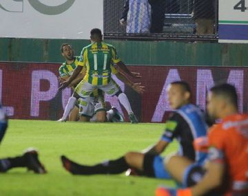 Aldosivi contra almagro por el ascenso a la Superliga - Crédito: @clubaldosivi