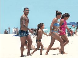 Tevez y su novia darán el sí el jueves Tevez y su novia darán el sí el jueves