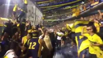 ¡boca vive de fiesta! el domingo se armo el trencito del carnaval carioca en la tribuna ¡boca vive de fiesta! el domingo se armo el trencito del carnaval carioca en la tribuna