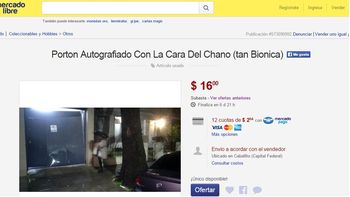 siguen las bromas: ahora venden el porton que choco chano, de tan bionica siguen las bromas: ahora venden el porton que choco chano, de tan bionica