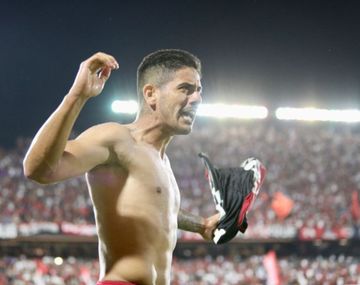 Newells le ganó 1-0 a San Lorenzo y se mete en la pelea
