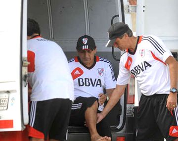 Se lesionó Ramón Díaz en el entrenamiento de River