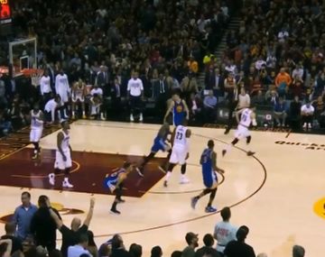 El escatológico gesto de Stephen Curry que enfureció a Cleveland