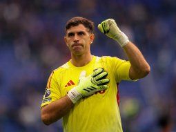 dibu martinez y un filoso posteo tras su error ante liverpool: nunca pierdo dibu martinez y un filoso posteo tras su error ante liverpool: nunca pierdo