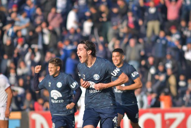 Newells le ganó 2-1 a Independiente Rivadavia en el debut del Clausura 2025