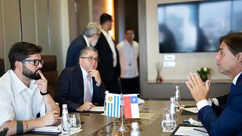Luis Lacalle Pou se reencontrará con el presidente chileno, Gabriel Boric, el 11 de septiembre. Luis Lacalle Pou se reencontrará con el presidente chileno, Gabriel Boric, el 11 de septiembre.