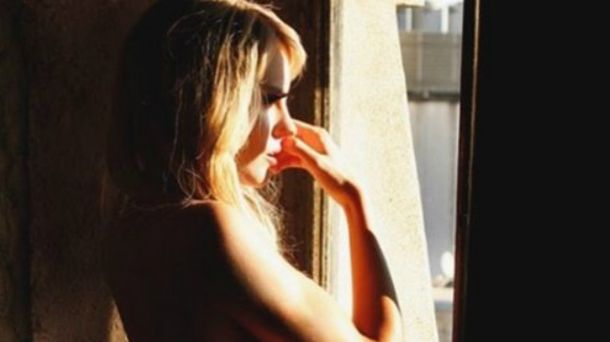 El desnudo de Melina Lezcano, la cantante de Agapornis