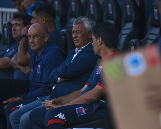 Los fatales números de Pipo Gorosito: 1 victoria en los últimos 11 partidos