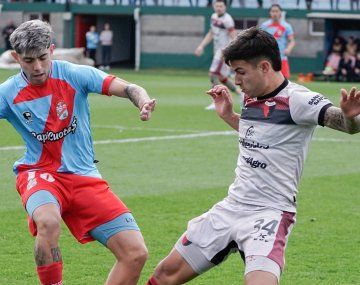 Colón perdió 1-0 con Arsenal y se complica en el descenso
