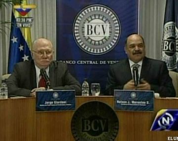 Venezuela anuncia devaluación de 46