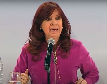 Cristina Kirchner cerró la polémica sobre los planes sociales al pedir un ingreso universal básico