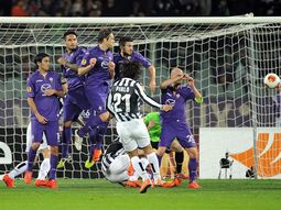 la juventus de tevez y el benfica de garay pasaron de ronda; napoli eliminado la juventus de tevez y el benfica de garay pasaron de ronda; napoli eliminado