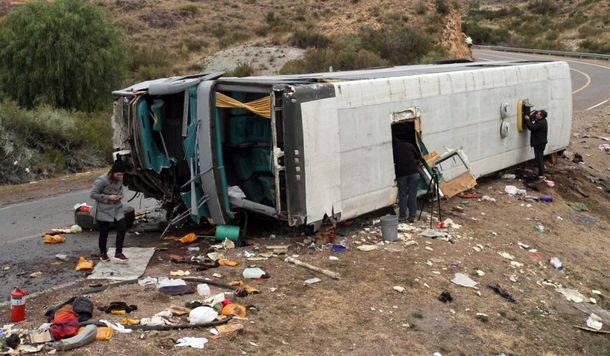 No hay arrestados ni imputados por la tragedia porque el chofer murió&nbsp;