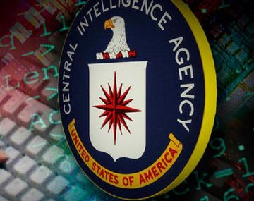 Un hacker asegura que accedió al mail de jefe de la CIA