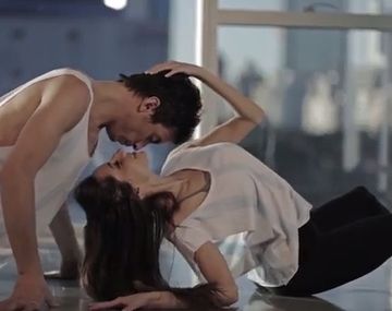Magui Bravi palpita el comienzo del Mundial con una coreografía sexy 