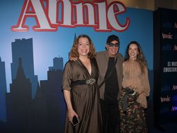Famosos en la función especial de Annie, el musical con Julieta Nair Calvo, Miguel Ángel Rodríguez y Lizy Tagliani