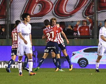Unión dio la sorpresa al ganarle a Lanús