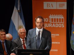 scioli promulgo la ley de juicio por jurados en provincia scioli promulgo la ley de juicio por jurados en provincia