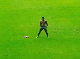 El jugador heredó la 10 de Walter Erviti en el Taladro y se metió en el personaje El jugador heredó la 10 de Walter Erviti en el Taladro y se metió en el personaje