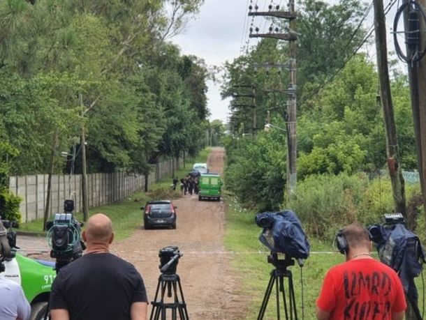 Buscan a un remisero que cayó por una zanja y desapareció en medio de la tormenta