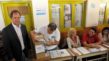 scioli voto recordando a nestor kirchner: me honro con su confianza scioli voto recordando a nestor kirchner: me honro con su confianza