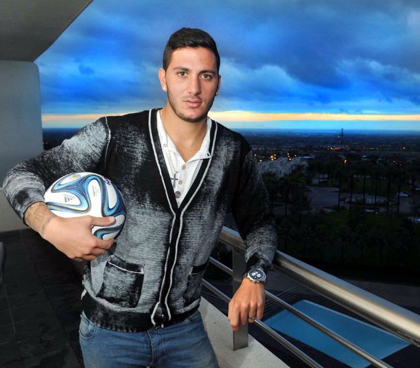 Riquelme está cada vez más lejos: ahora Boca contrató un enganche