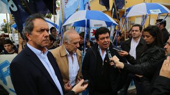 scioli, contra los intendentes massistas por el #temporal scioli, contra los intendentes massistas por el #temporal