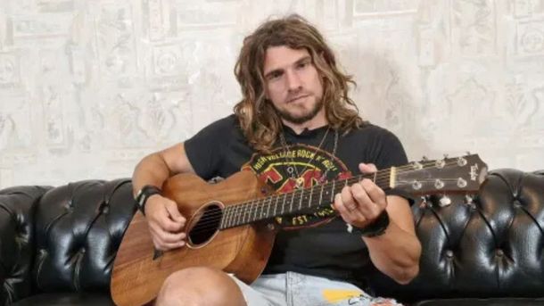 Tras su retiro, el exjugador de Gimnasia de La Plata se dedicó al mundo de la música y el emprendimiento. Tras su retiro, el exjugador de Gimnasia de La Plata se dedicó al mundo de la música y el emprendimiento.