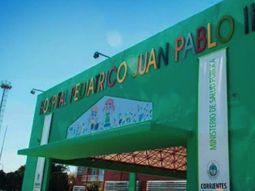 Murió uno de los chicos ahorcados por su madre