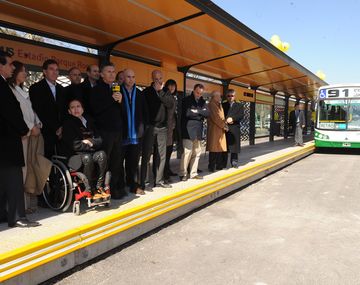 Macri anunciará este miércoles nuevas líneas de Metrobus