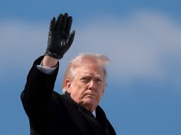 Donald Trump amenaza con aniquilar plantas de energía de Irán si no abre Ormuz