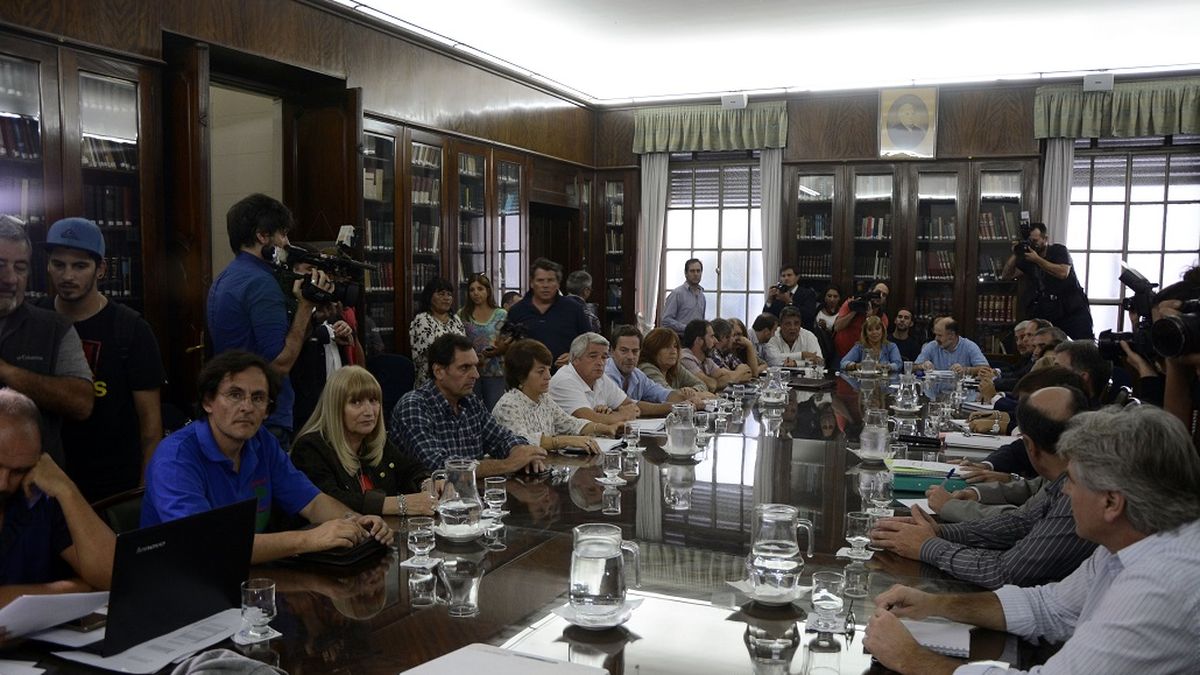 La Provincia convocó a los gremios docentes para el martes