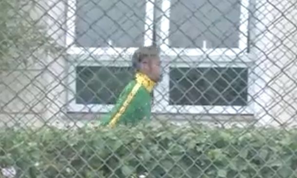 Luego del golpe que lo dejó afuera del Mundial, Neymar ya camina
