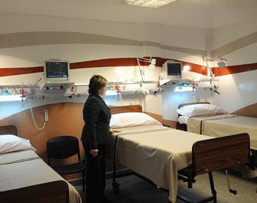 {altText(,#AbuelaNoqueadora: le pegó a una médica que atendió mal a su nieta)}