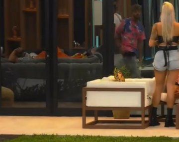 ¿Doble vara? El vulgar gesto que le hizo Nacho a La Tora