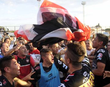Chacarita ascendió al Nacional B tras quedar primero en su grupo