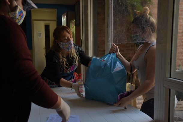 Ciudad: más de 300 mil personas piden ayuda en comedores, el triple que hace 3 meses