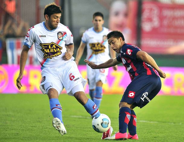 San Lorenzo y Arsenal buscan llegar a la cima del Torneo Inicial