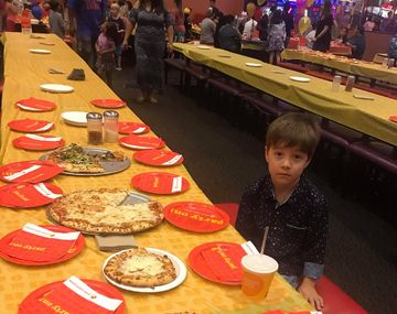 Festejó su cumpleaños y no fue nadie