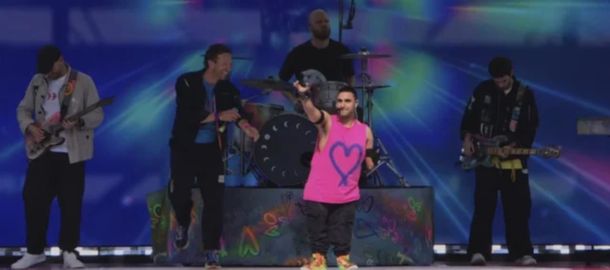 Quién es Emmanuel Kelly, el artista con una historia de superación que brilló en el show del Mundial de Clubes