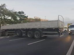 Caos en Autopista Dellepiane por un corte de vecinos sin luz