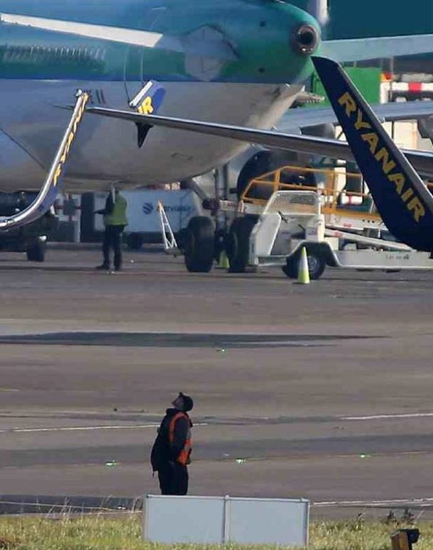 Dos aviones chocaron en el aeropuerto de Dublín