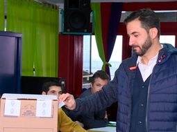 El precandidato a jefe de Gobierno de Lavagna fue el primero en votar