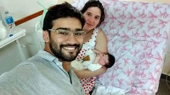 Matías Ronzano junto su mujer y su pequeña hija Matías Ronzano junto su mujer y su pequeña hija