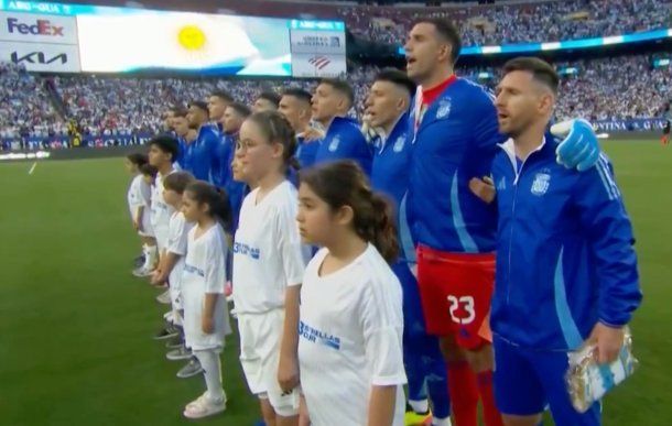 Así fue el Himno Nacional Argentino en la previa al amistoso de la Selección