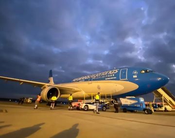 Alarma en Aeroparque y Ezeiza por amenazas de bomba que afectaron a dos vuelos en simultáneo