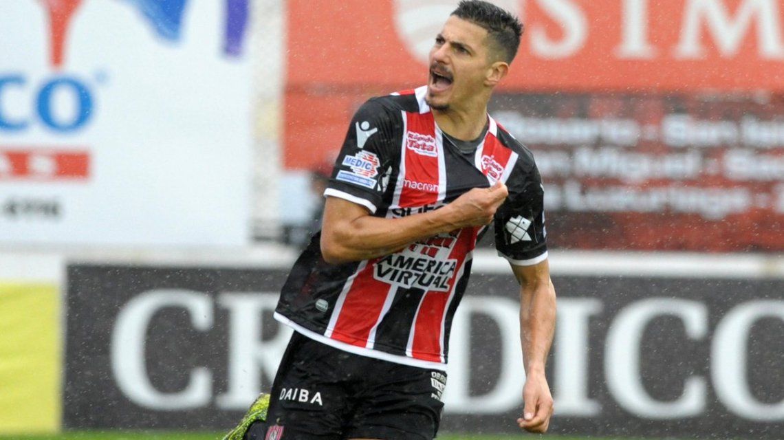 Vélez oficializó la llegada de Rodrigo Salinas para a Mauro